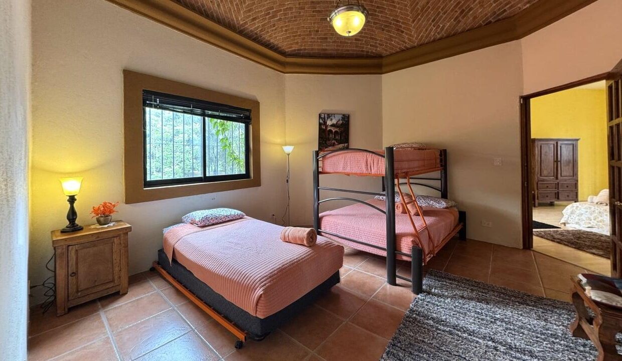 Casa-de-la-Via-Bedroom 2