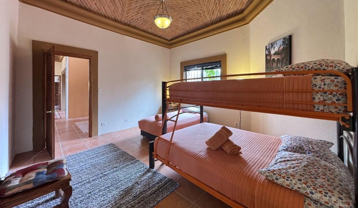 Casa-de-la-Via-Bedroom 4