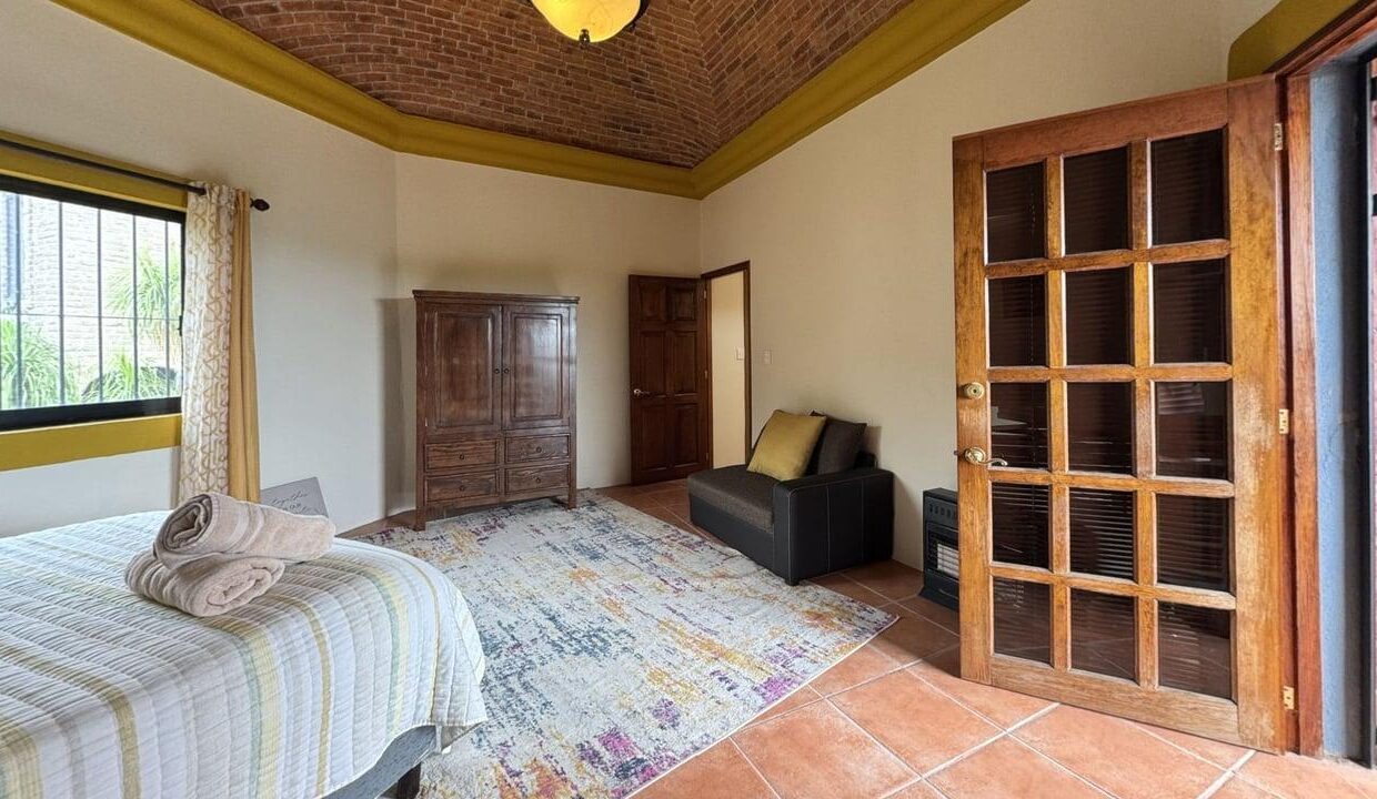 Casa-de-la-Via-Bedroom 8