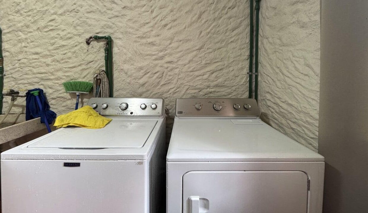 Casa-de-la-Via-Laundry