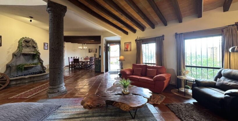 Beautiful 5 Bedrooms Country House in Nature